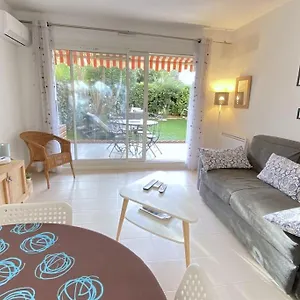 https://charming-1-bedroom-with-private-garden.fr-provencehotel.com
