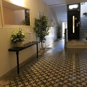 https://le-saint-menton.fr-provencehotel.com