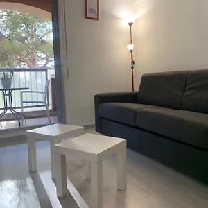 https://hyres-beach.fr-provencehotel.com